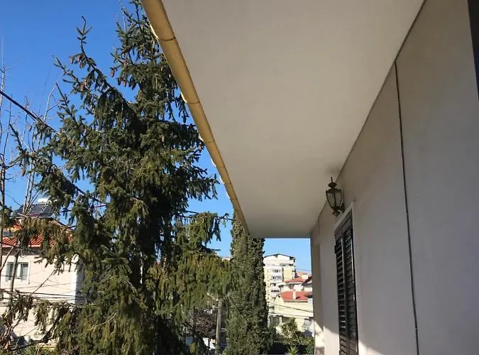 Tirana City Rooms *