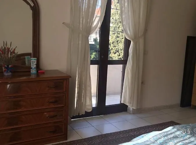 Cozy Room in Tirana by Paymán Club Tirana